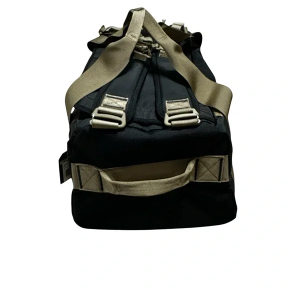 Filson All-Weather 40L Duffel Bag Black/Covert NWT Waterproof Travel - Picture 5 of 8